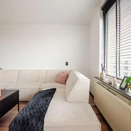A Cosy Apartment *